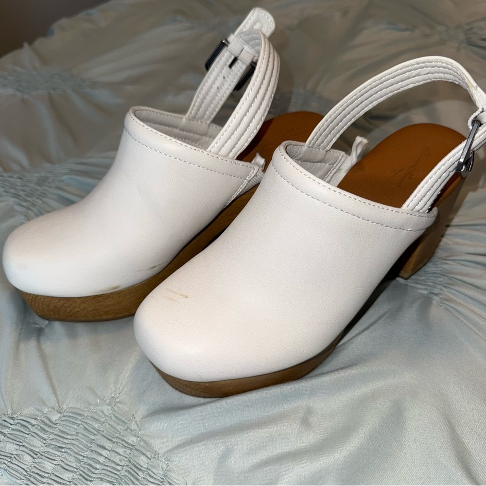 Women's Heeled Clogs